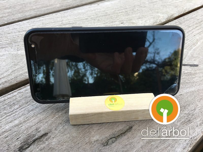 Soportes de Madera para Celulares y Tablets | del-arbol.com.ar