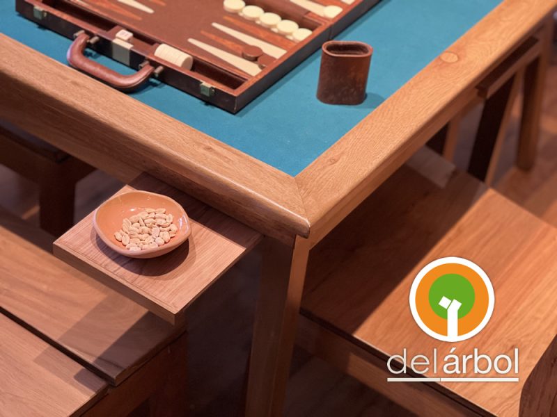 Mesa Multifuncional Gambler de Madera para Interior | del-arbol.com.ar