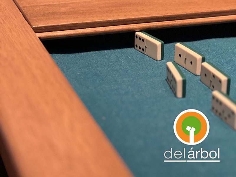 Mesa Multifuncional Gambler de Madera para Interior | del-arbol.com.ar